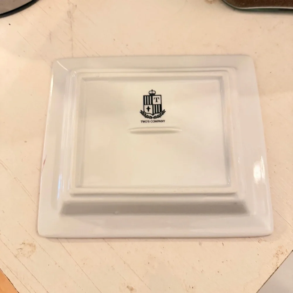 Two's Company White Jewelry Organizer